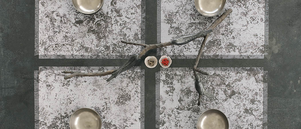 チルウィッチ・ランチョンマットのFaded Floral柄