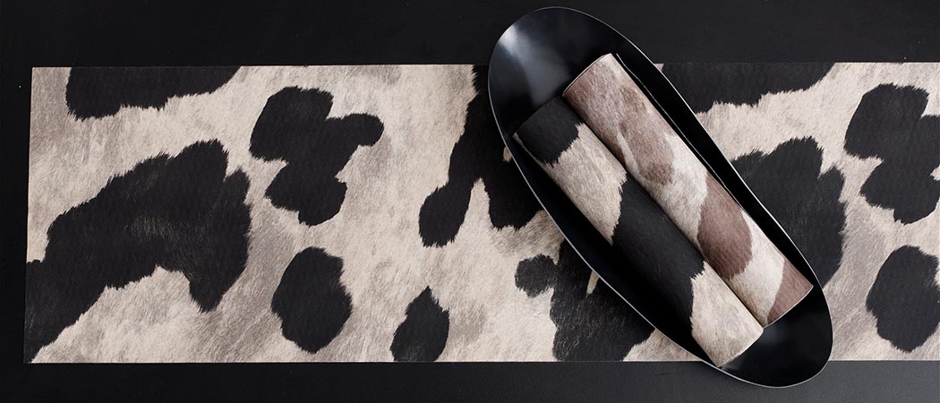 チルウィッチ・ランチョンマットのカウハイド柄