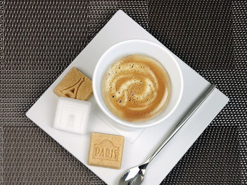 おしゃれな角砂糖でコーヒータイム