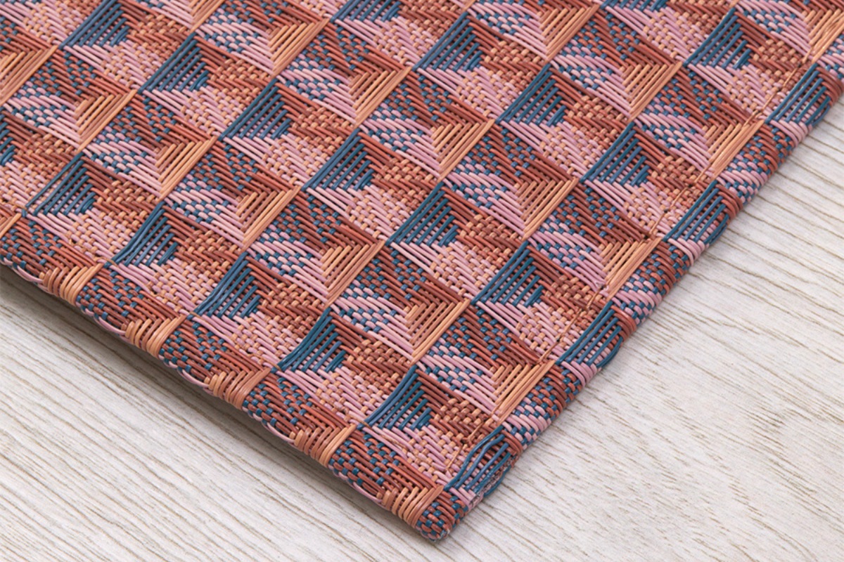 チルウィッチ ラグ クレーン レッド ラズベリー