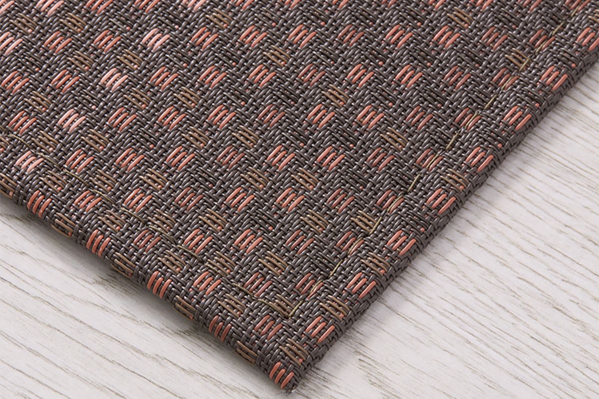 チルウィッチ ラグ パレード レッド ブラン レーズン