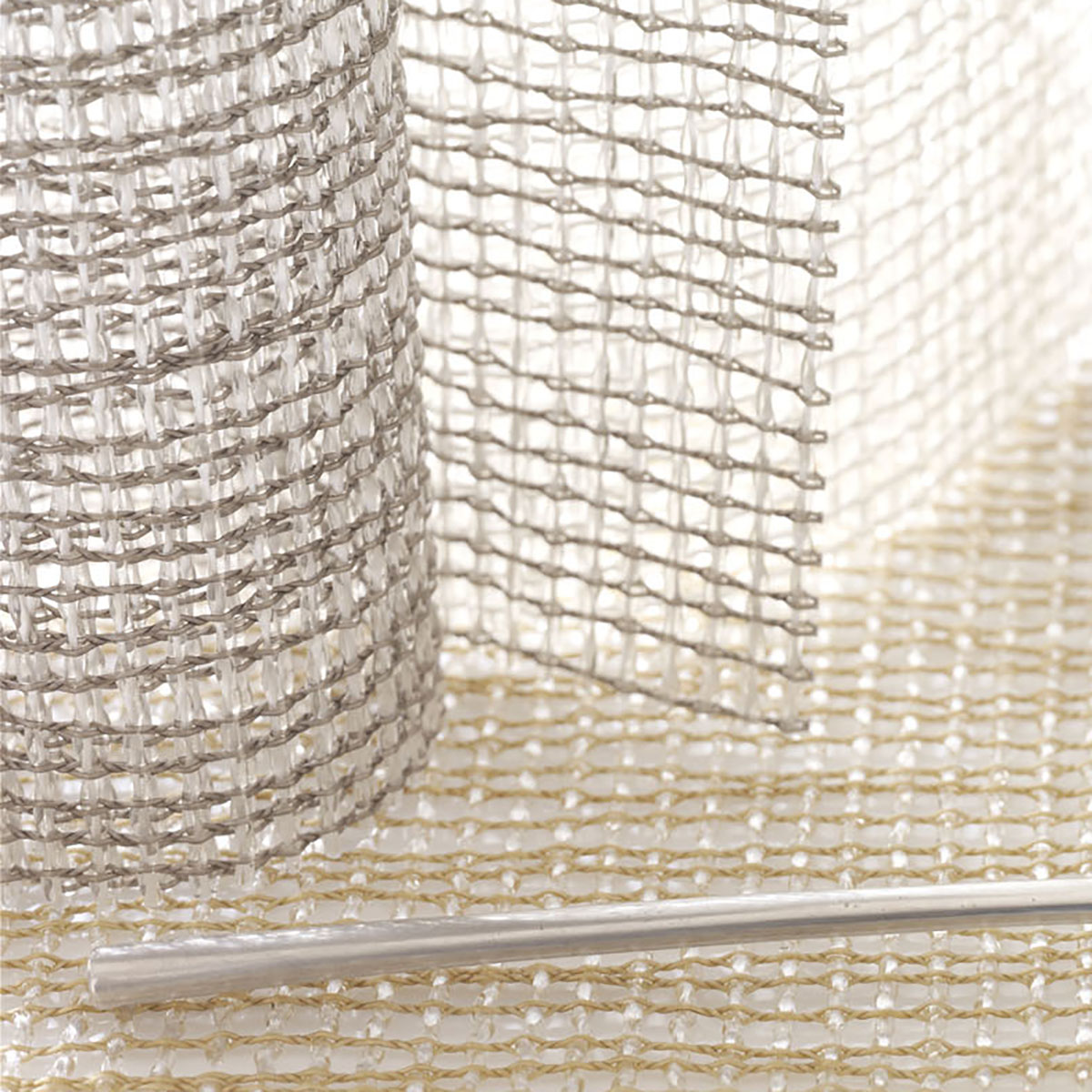 2025年テーブルランナー売上1位のラティス・シルバー