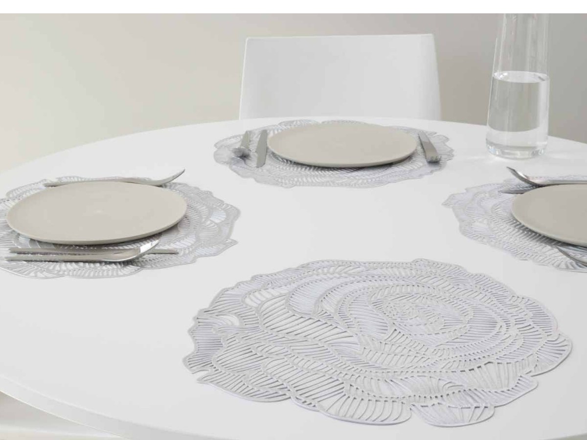 チルウィッチ 2026年春の新作 ローズ柄　シルバー色 ランチョンマット