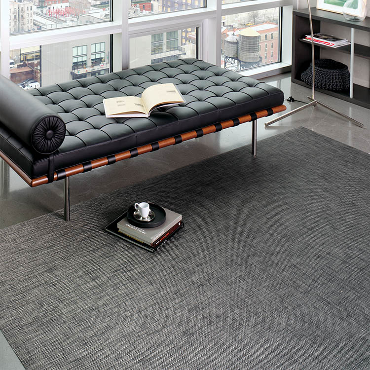 チルウィッチのフロアマット　定番の平織りのカーボン色