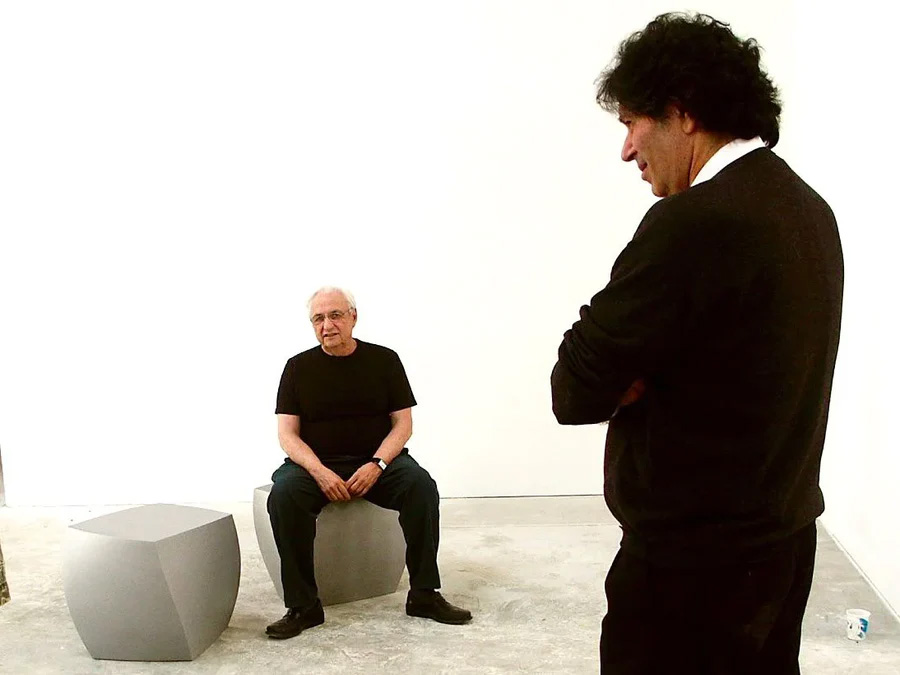 フランクゲーリーがデザインしたHellerスツール