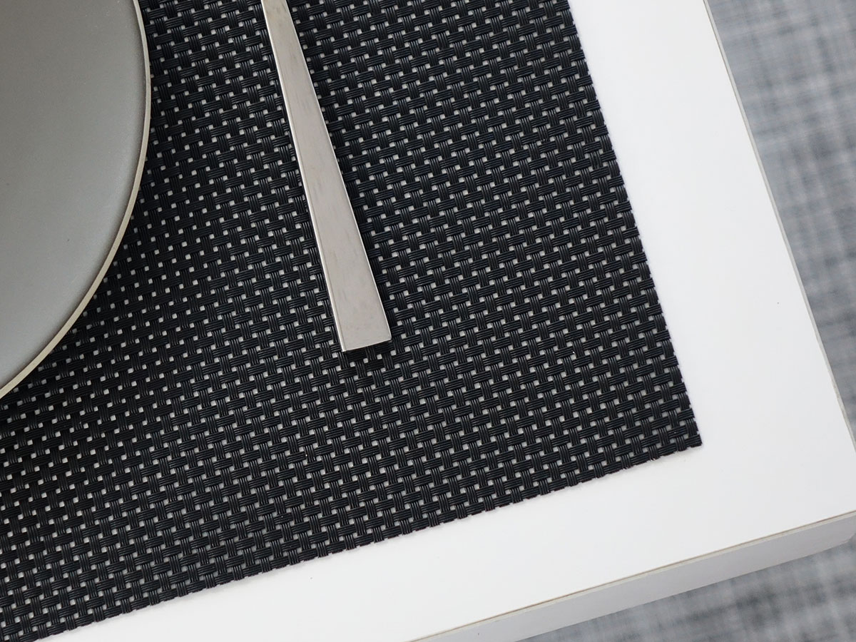 チルウィッチのバスケットウィーブ柄ブラック色のランチョンマット