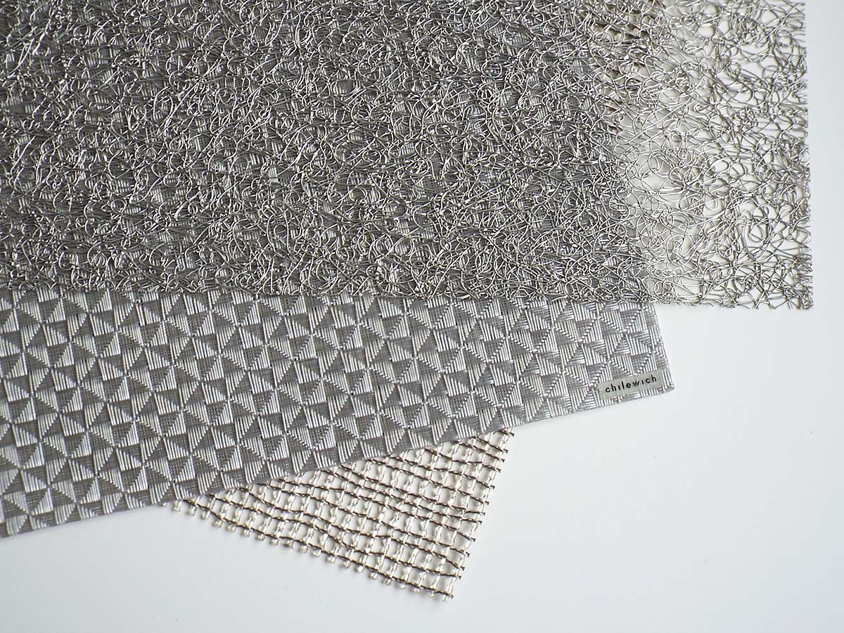 チルウィッチ・ランチョンマットのシルバー色の人気柄