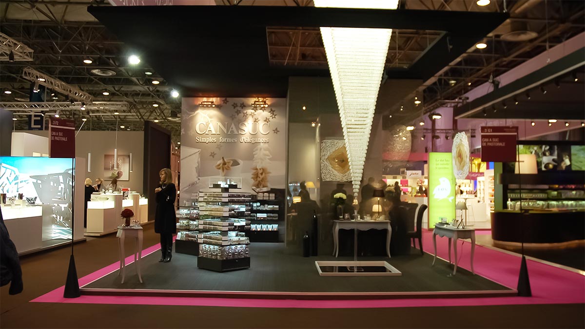 パストラーレ社のフランスでの展示会