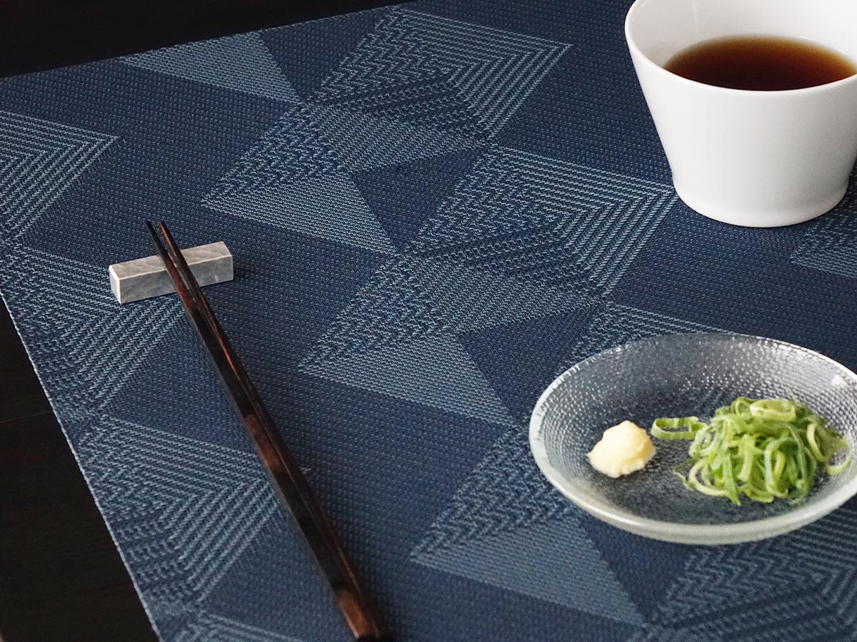 チルウィッチ ランチョンマット　キルテッド　青　直線　素麺　和食　モダン