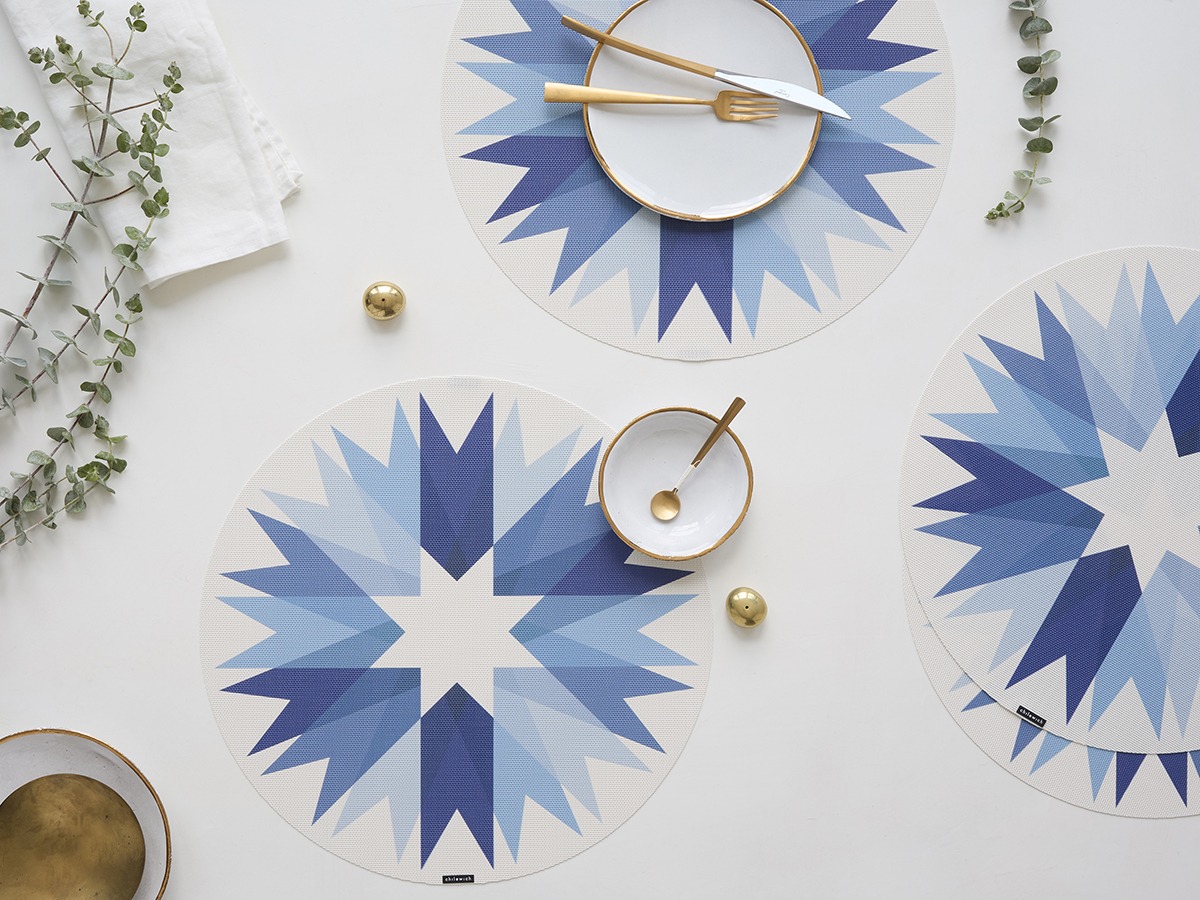 チルウィッチのランチョンマット　リボン柄　2025年秋冬新作　ジェニパー色