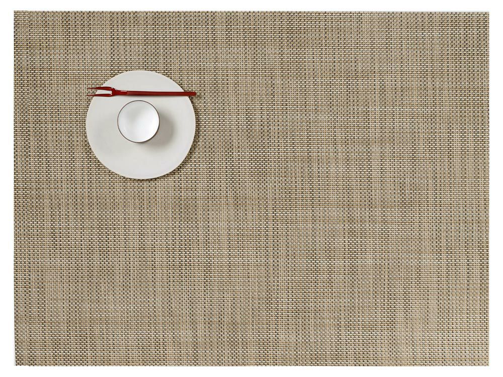 平織りで麻のようなベージュのランチョンマット