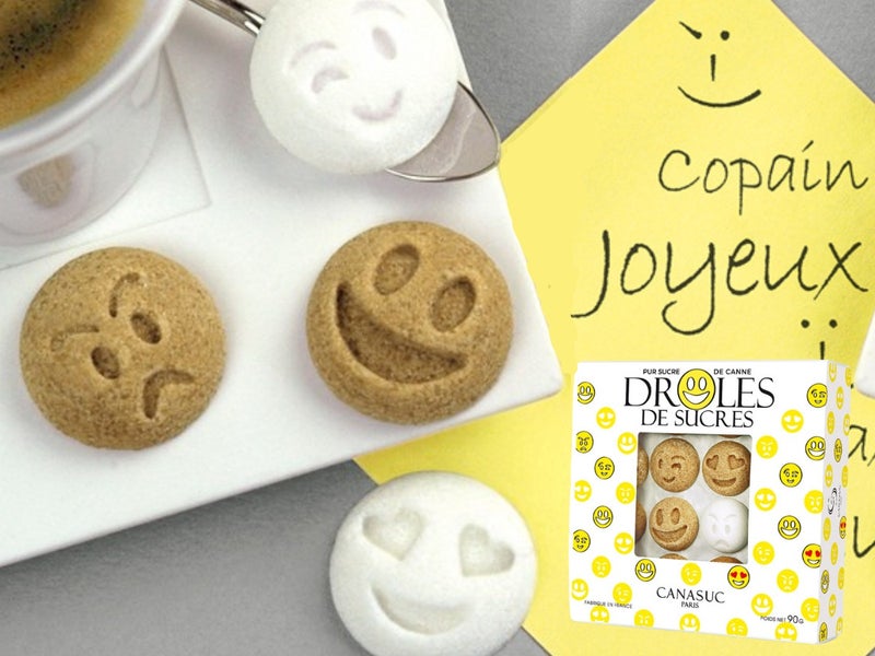 おしゃれな角砂糖の笑顔やウィンクの顔文字を模ったカナスックデザインシュガー