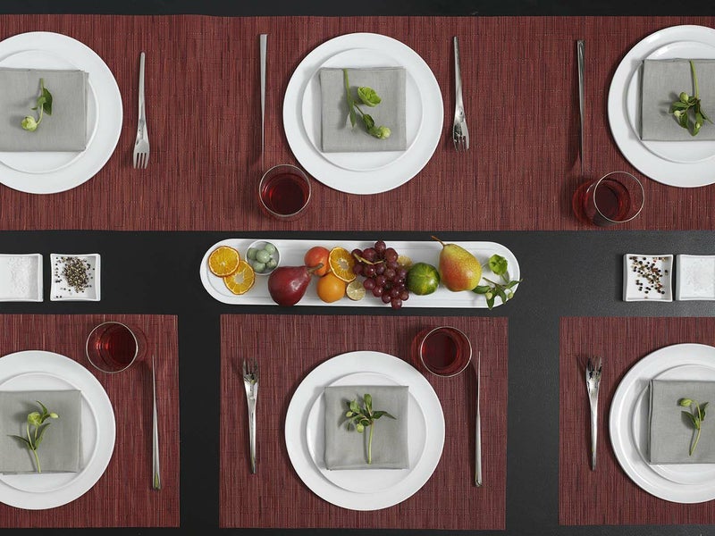 チルウィッチ・バンブーのクランベリー色のランチョンマット　