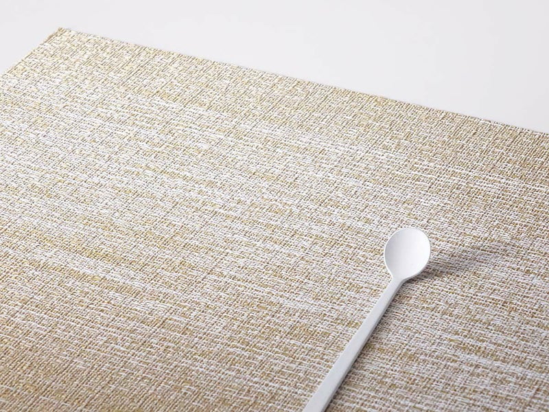 ホワイトとゴールドのグラデーションのテーブルランナー