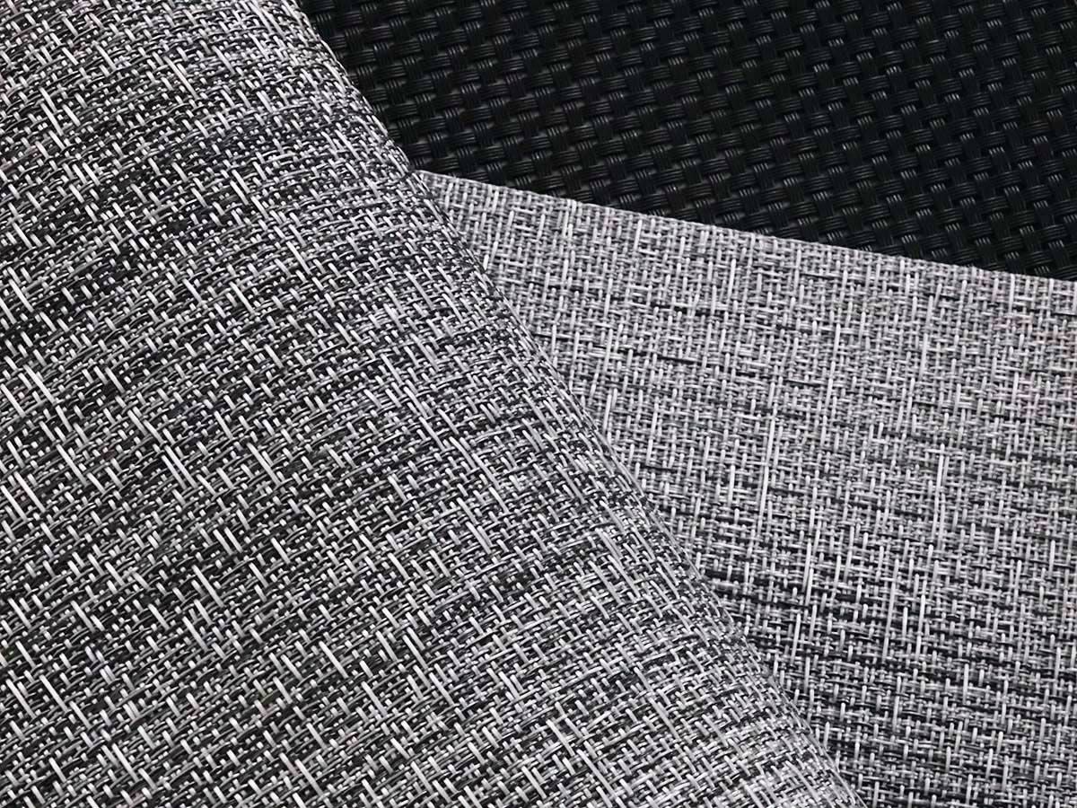 濃淡のグレイの絣のグラデーションのランチョンマット