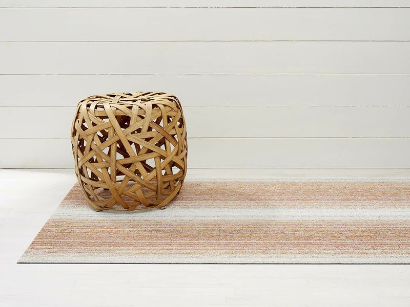 チルウィッチの玄関マットのFade柄の91×152cm、オレンジと黄色のボーダーのSunrise